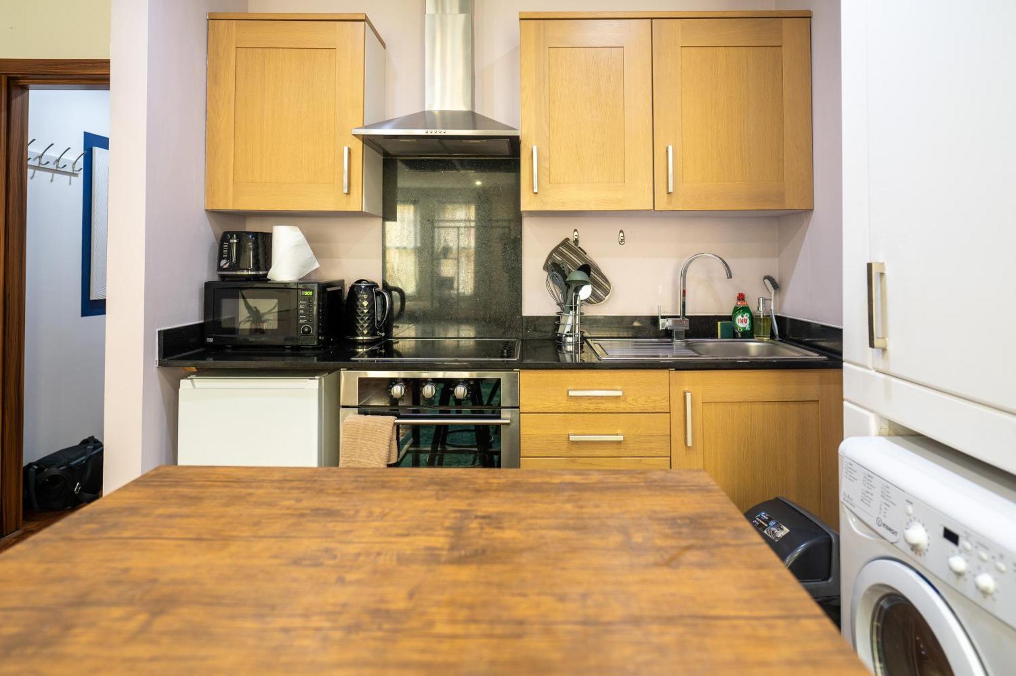 Reef7 - Modern Flat, 5 Mins From Beach, Centre And International Centre Bournemouth
